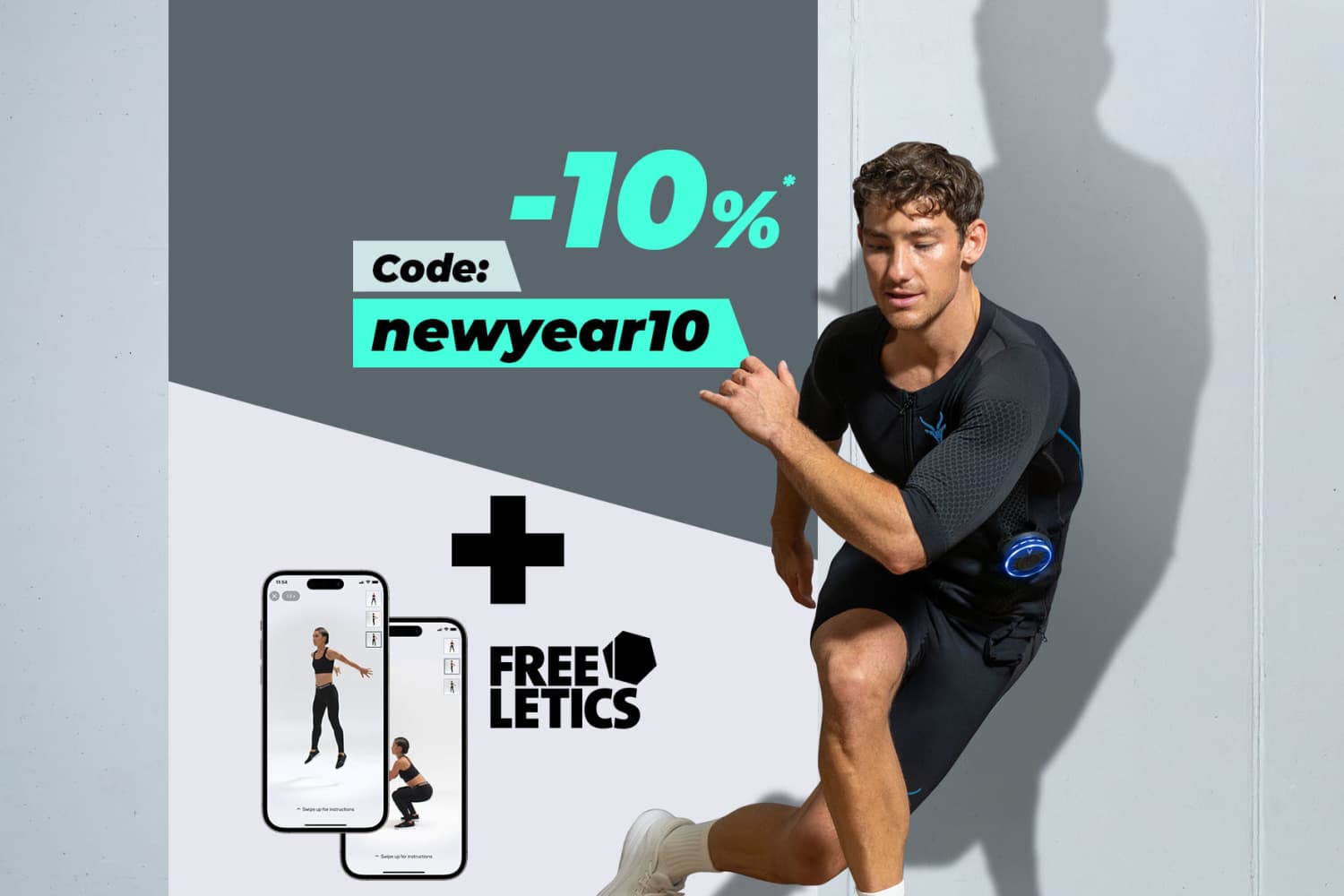 Ein muskulöser Mann trainiert mit dem EMS Anzug von Antelope. Er führt vor einer Wand seitliche Sprünge aus. Hinter ihm steht „-10%* - Code: newyear10“ + Freeletics. Neben dem Freeletics-Logo sieht man zwei Freeletics App Screens.